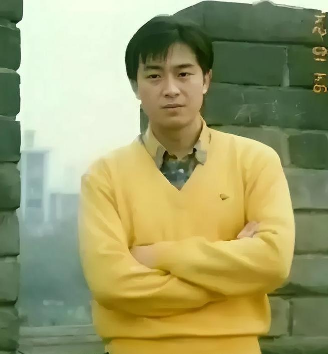 钱再多有什么用！55岁路都走不稳的张嘉益，给中年男人提了个醒（组图） - 4