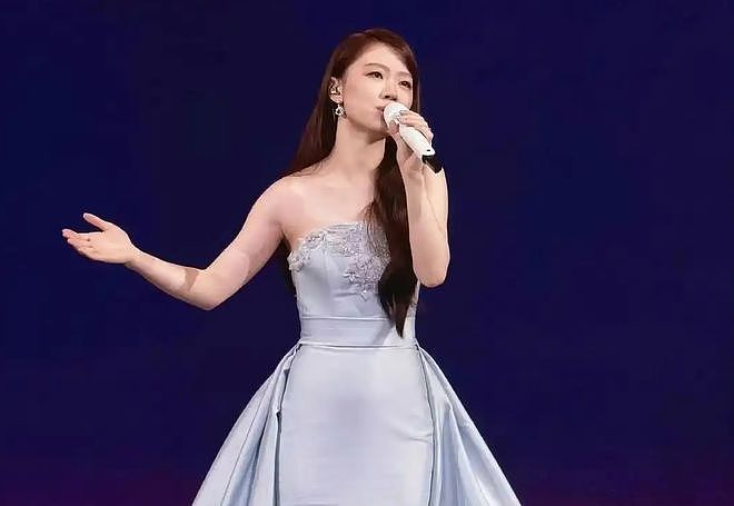 业内曝瓜！顶流男演员跟女歌手恋爱，细节跟易烊千玺单依纯对上了（组图） - 19