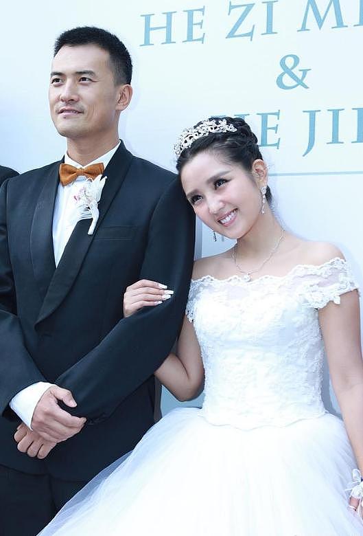 释小龙也没想到，分手14年后，何洁的口碑竟然塌成了这样（组图） - 19