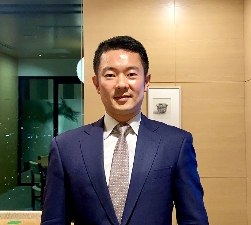 日本精英男入赘豪门却被当“种马”！与妻子生下的男孩竟被岳父母抢去过继当儿子（组图） - 4