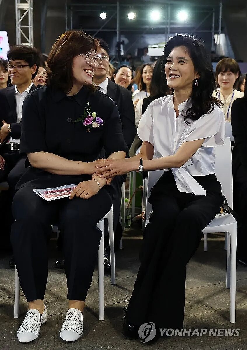 55岁三星大公主笑傲豪门，儿子横扫韩国“清北”，新继承者之战才刚开始？（组图） - 6