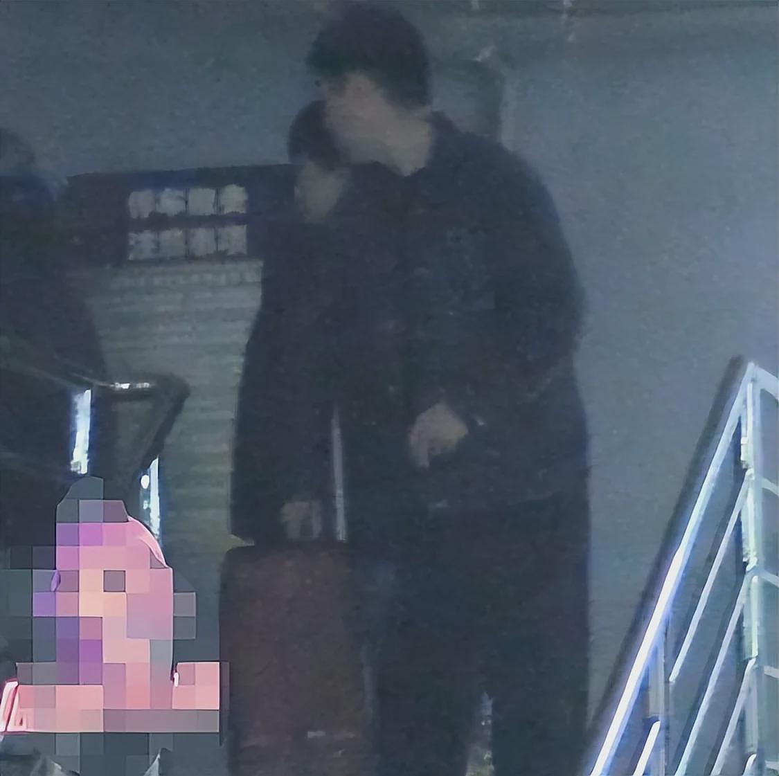 曝文章带新女友见家长！酒喝多到随地乱吐，文妈妈嫌弃表情太抢镜（组图） - 3