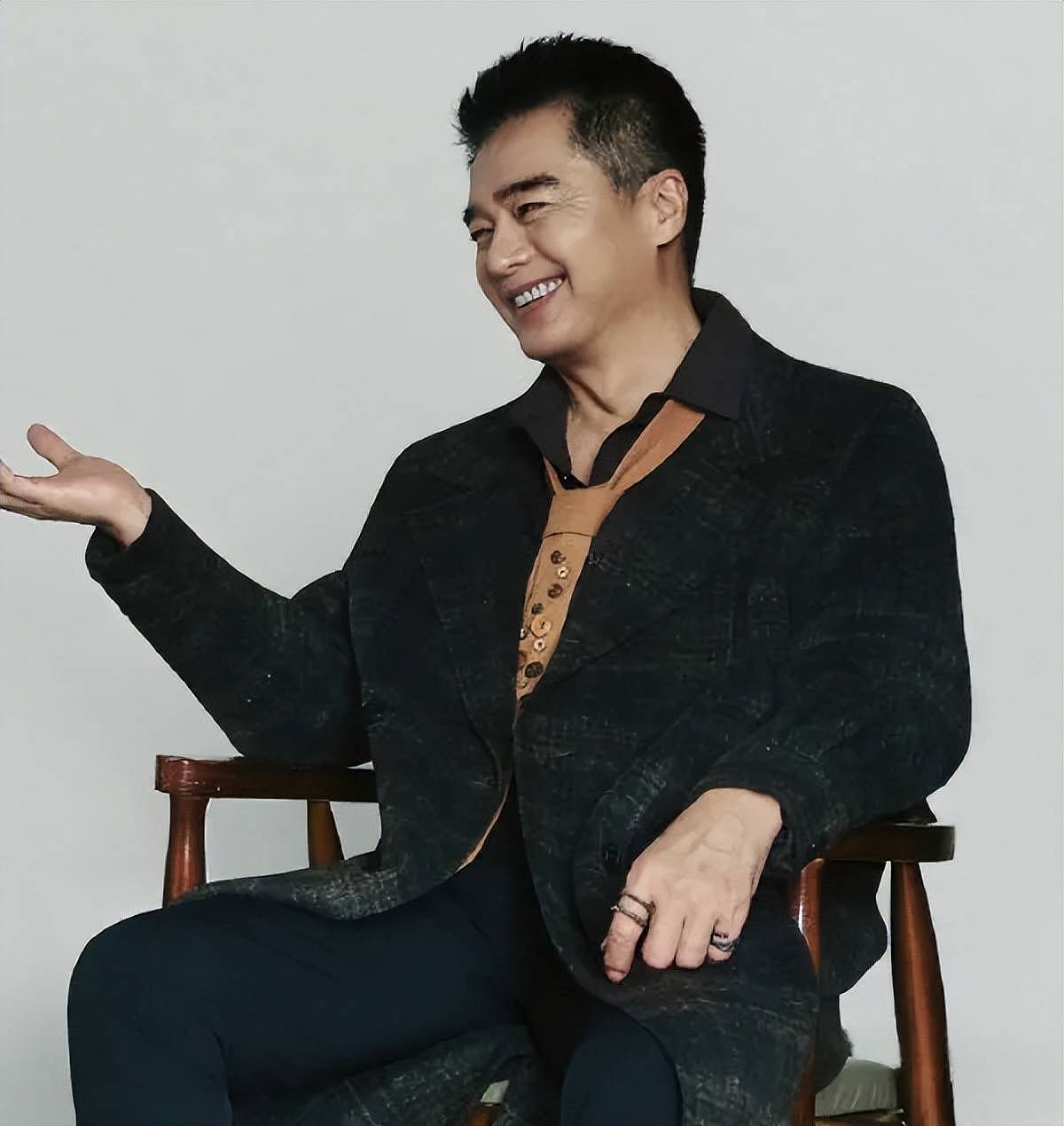 何晴告别式现场曝光！前夫许亚军疑似现身（组图） - 4