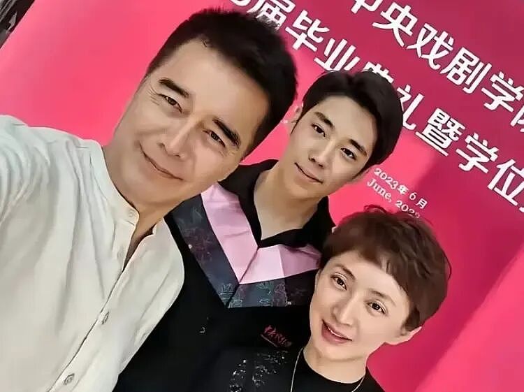 悲痛！著名女演员何晴病逝！生前最大谣言被澄清：未再婚廖京生，一生只结过一次婚（组图） - 6