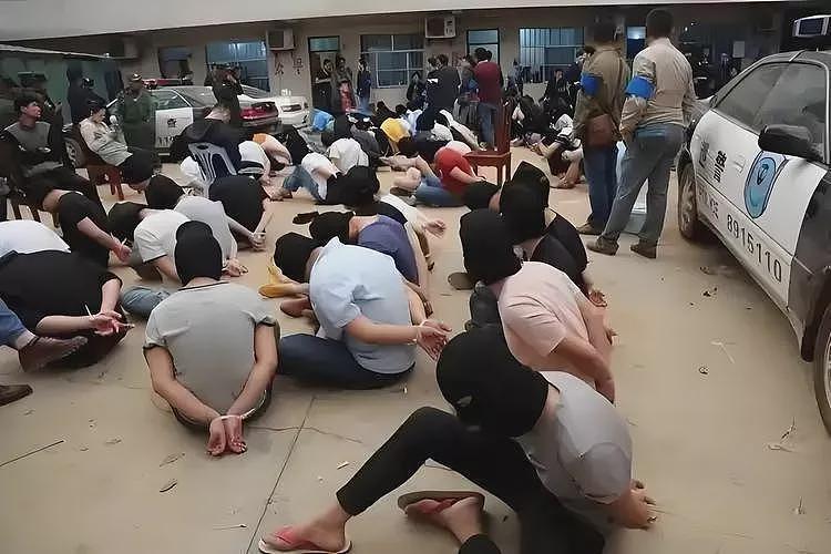 3座赌场被炸:这国解决了谁都不敢碰的黑社会园区(组图) - 4
