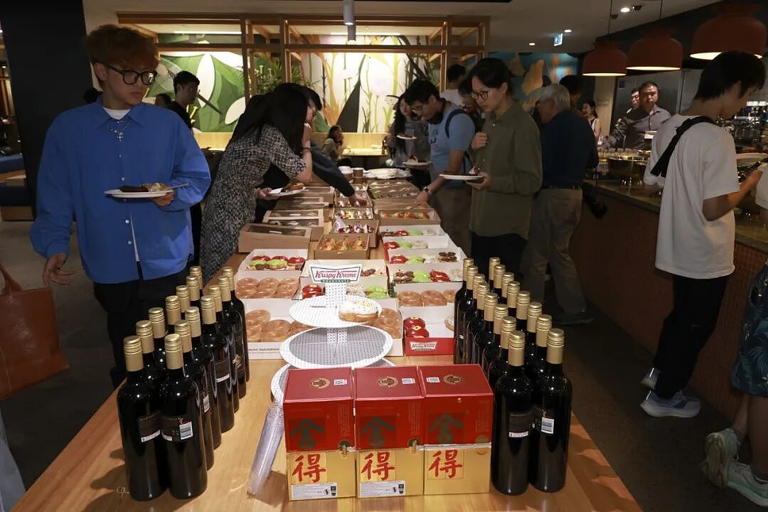 2025澳洲电动汽车与新能源协同发展论坛在悉尼亚马逊圆满落幕 — 聚焦清洁能源、智能交通与科技创新，共绘澳洲绿色未来（组图） - 46