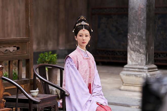 下一部新剧被曝又是大女主!杨紫真要拍不过来了,她这资源太牛了(组图) - 4