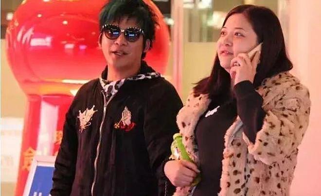 大张伟和老婆腻歪，当一个42岁叛逆“小娇夫”，终为爱向催生低头（组图） - 15