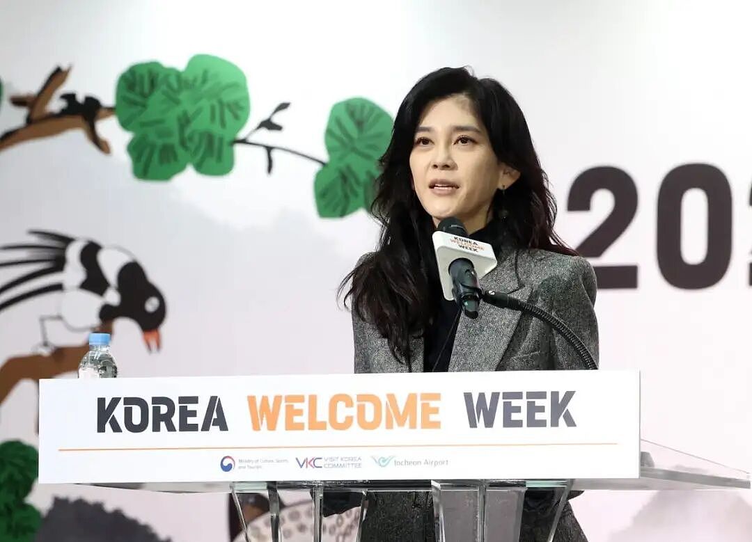 55岁三星大公主笑傲豪门，儿子横扫韩国“清北”，新继承者之战才刚开始？（组图） - 1