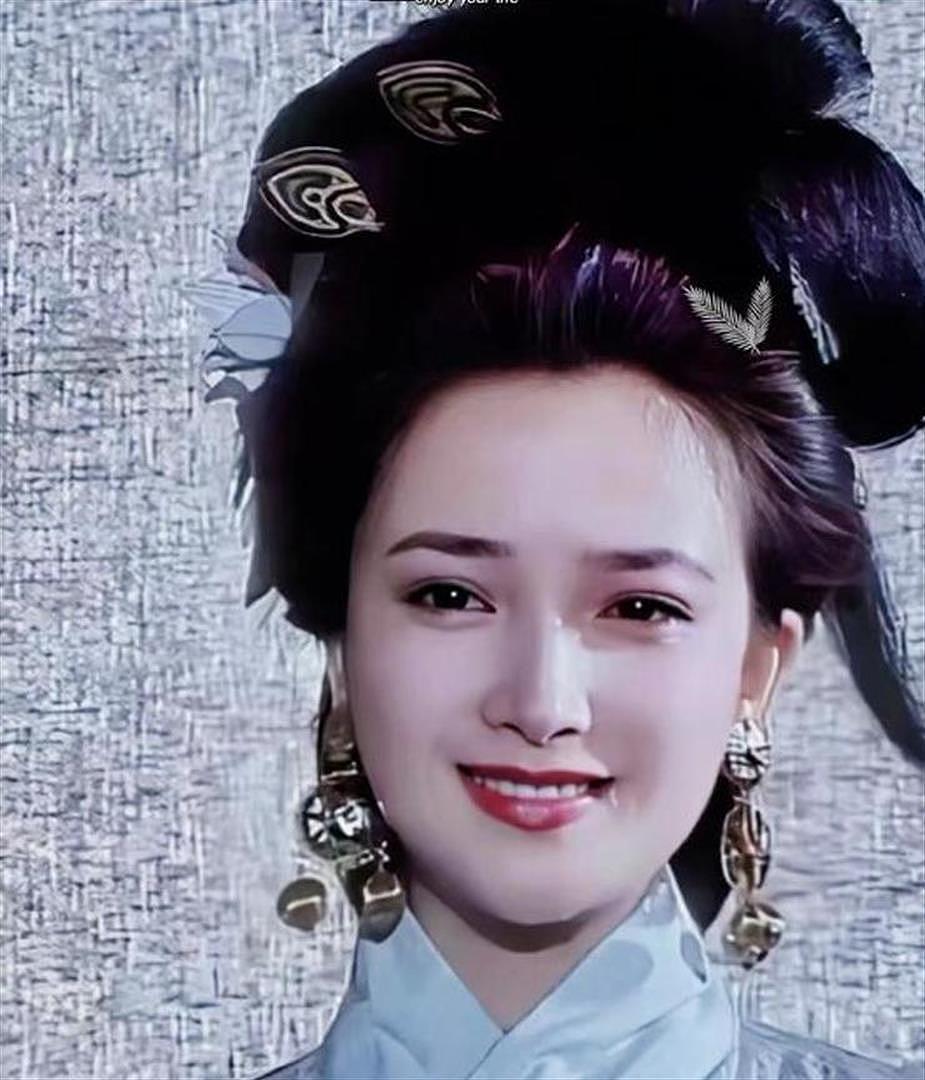 何晴告别式现场曝光！灵堂内摆满花圈，许亚军和儿子现身满脸悲伤（组图） - 10