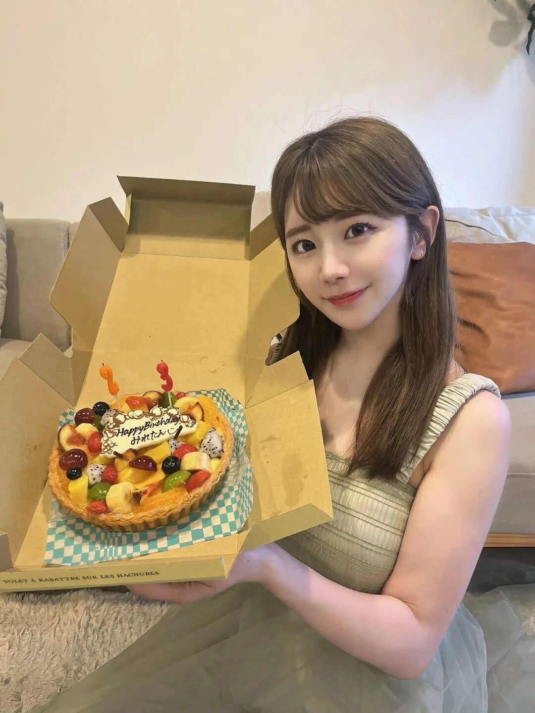【美女】邻家女神！肤白貌美，21岁亮相即巅峰（组图） - 6