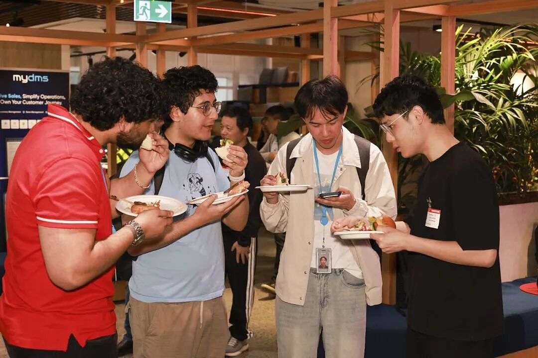 2025澳洲电动汽车与新能源协同发展论坛在悉尼亚马逊圆满落幕 — 聚焦清洁能源、智能交通与科技创新，共绘澳洲绿色未来（组图） - 43
