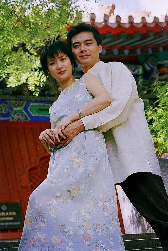 反转！铁粉曝许亚军三婚三离内幕，力挺其是好男人，没有亏欠何晴（组图） - 8