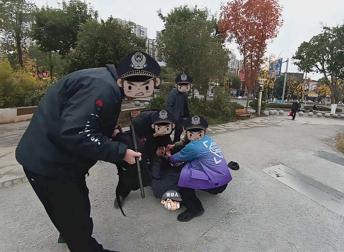 女子网恋假军官险被骗25万,警察劝阻还向骗子报信(组图) - 1