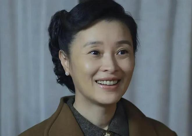 给2025年“演技最好10位女演员”排个名,秦海璐第3,第1实至名归(组图) - 67