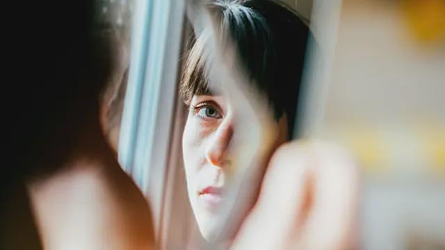 【涨知识】“脑部疤痕”:隐性性别歧视会伤害女性的健康(组图) - 1