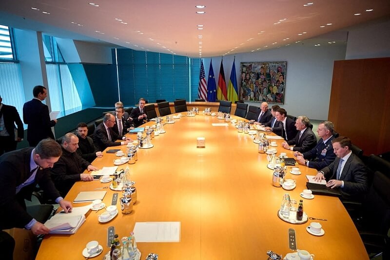 美官员：乌克兰可获得类似北约第五条款安全保障（图） - 1