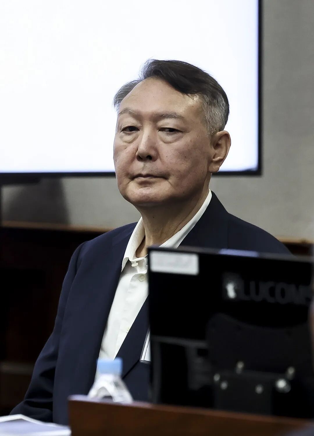 准备锥子、铁锤等工具企图对30多人动刑！尹锡悦宣布戒严当晚，金建希与其激烈争吵：因为你全搞砸了（组图） - 3