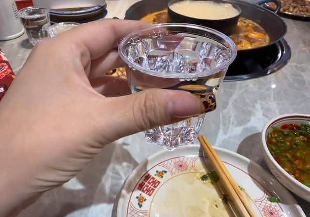 河南美女“大晨”去世年仅28岁，一口能喝三两白酒（组图） - 9