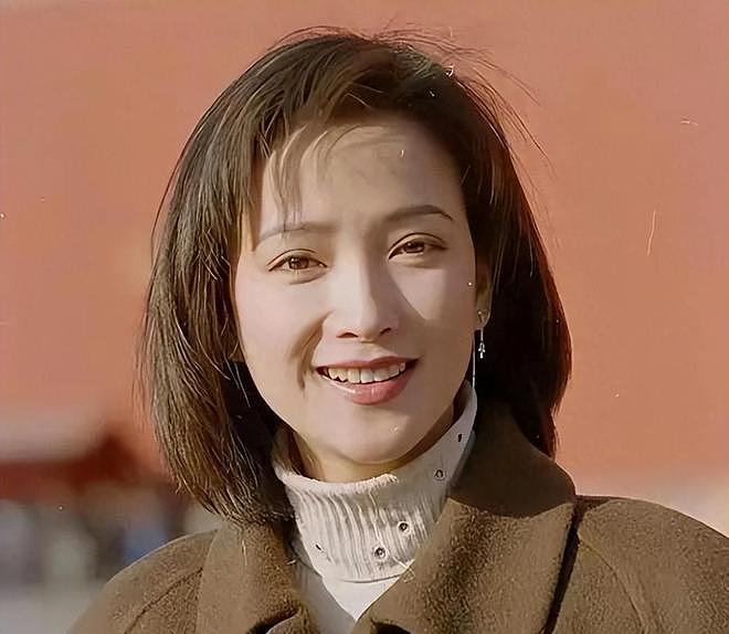 何晴葬礼举行！儿子手捧骨灰，遗像曝光惹泪目，廖京生现身送别（组图） - 2