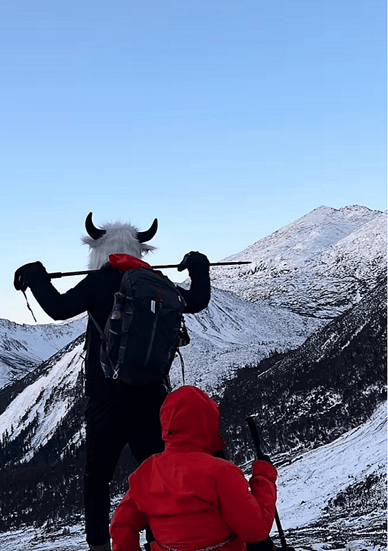 为给大学生拍登顶照片，川西向导从5300米雪山坠亡（组图） - 4