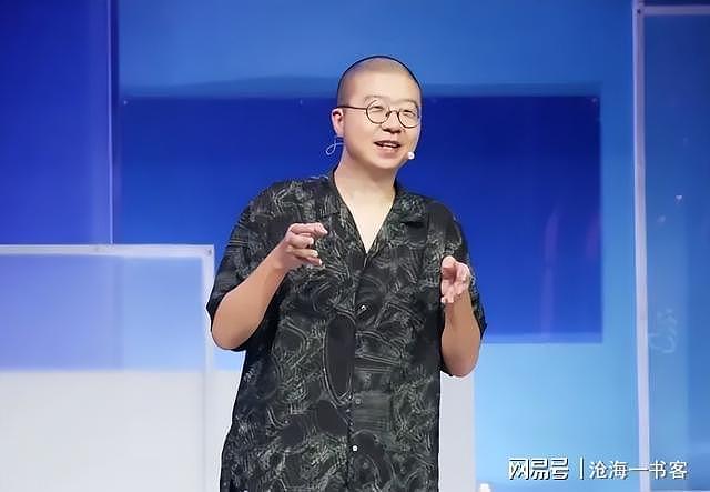 婚姻失败，无儿无女，靠脱口秀昙花一现的李诞，如今越混越落魄了（组图） - 4