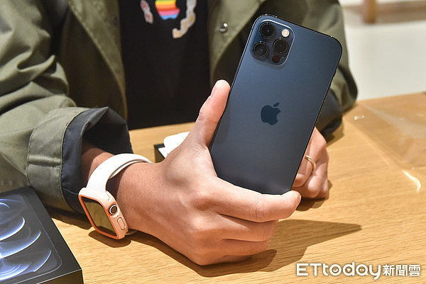 紧急电话竟打不通?苹果证实澳洲部分旧款iPhone出现重大故障(图) - 1