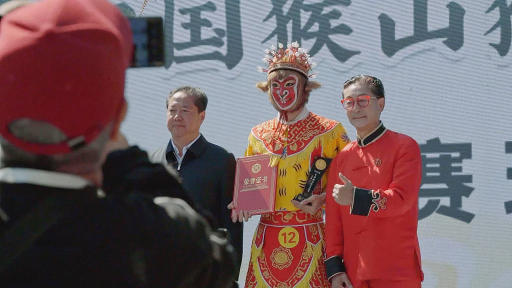 六小龄童回应“戏霸”标签：我有这个权力吗？（组图） - 4