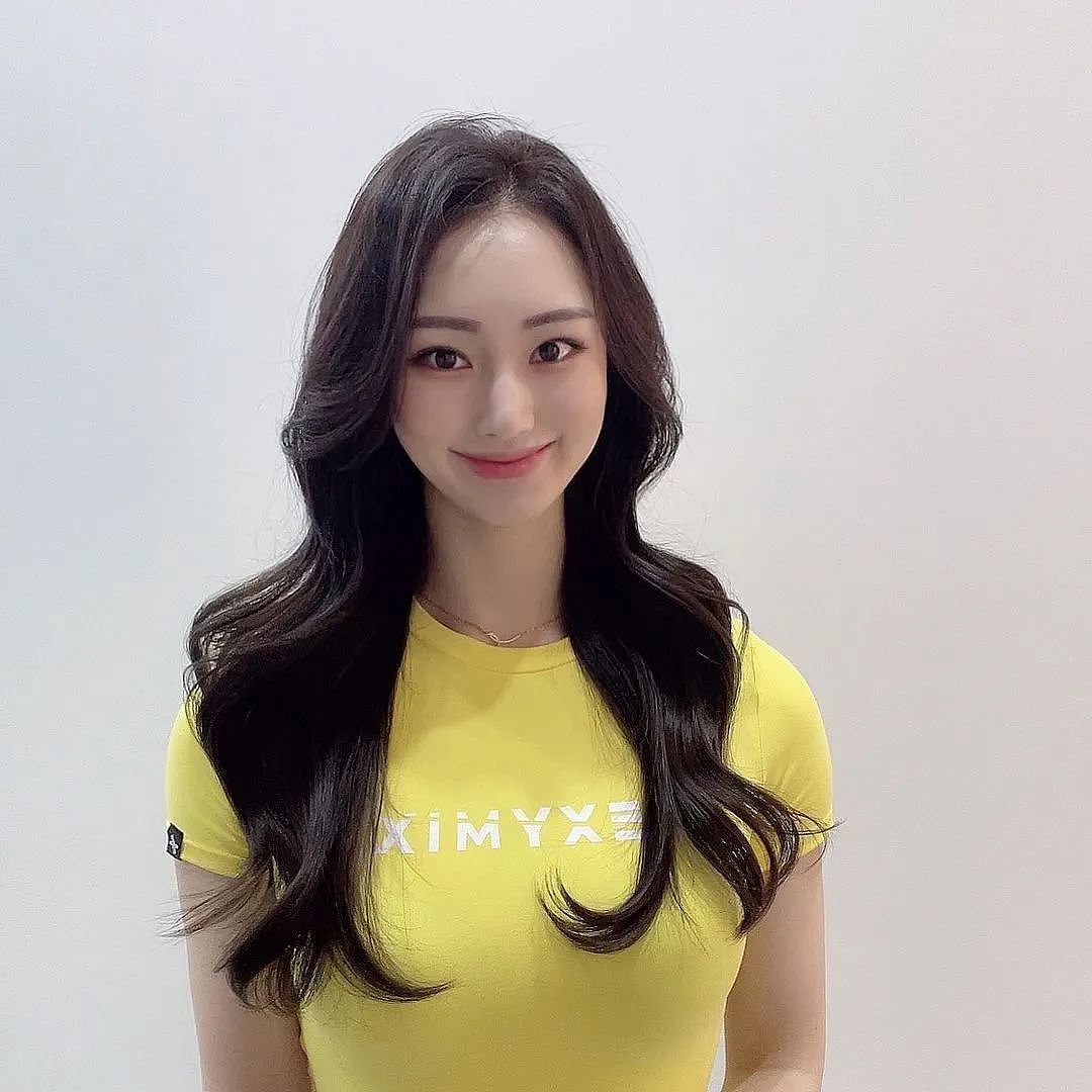 【美女】健身版“玩偶姐姐”凭身材就撩爆宅男，脱下口罩后，就更爱了（组图） - 24