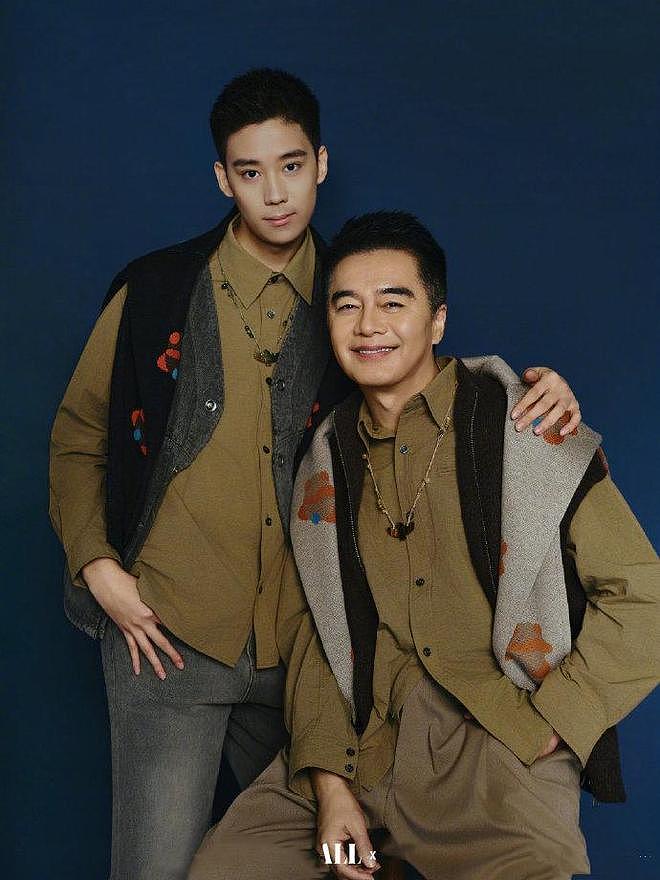 许亚军也没想到，24岁儿子许何，如今成了他深陷骂声中的“救赎”（组图） - 26