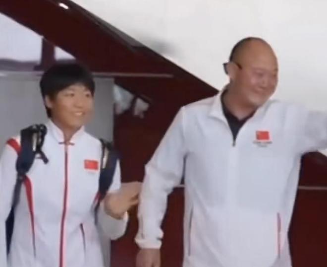 无法无天！亚运冠军遭威胁：小娃娃，基地是组织，领导成为土皇帝（组图） - 3