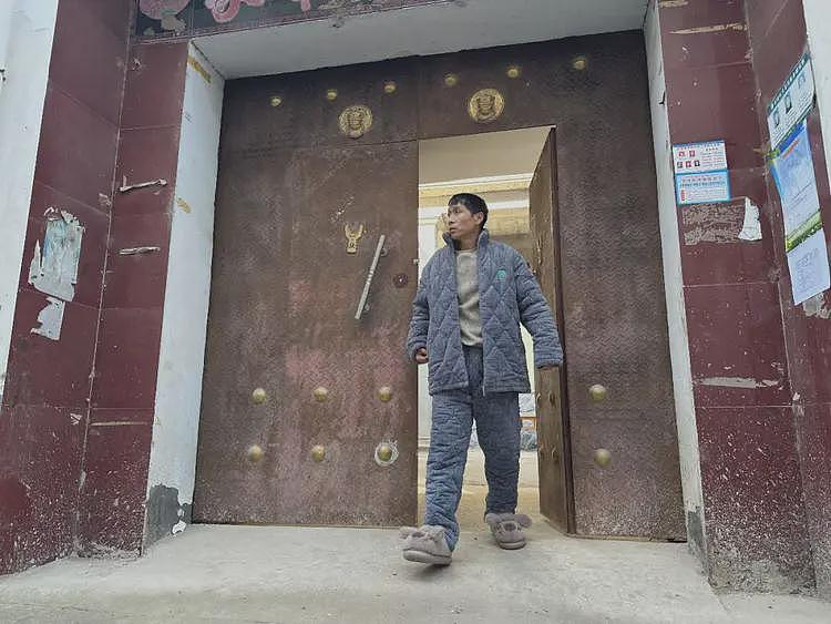 河南乡村“麻将推饼骗局”盛行，有人输上百万，有人输到喝药自杀（组图） - 1