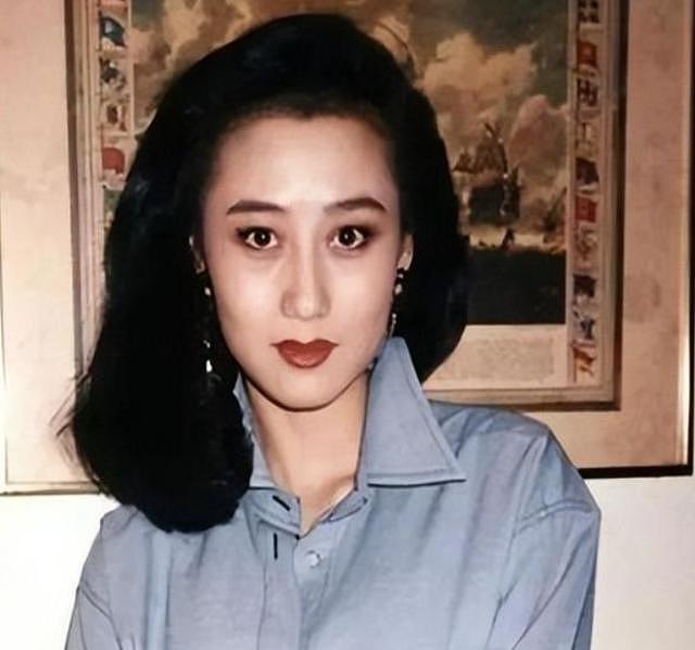 演都不演了!李连杰经济状况被扒光,黄秋燕如今下场全拜利智所赐(组图) - 19