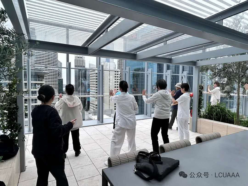 太极会友传承文化共修身心 大学联盟太极拳短期班结业（组图） - 3