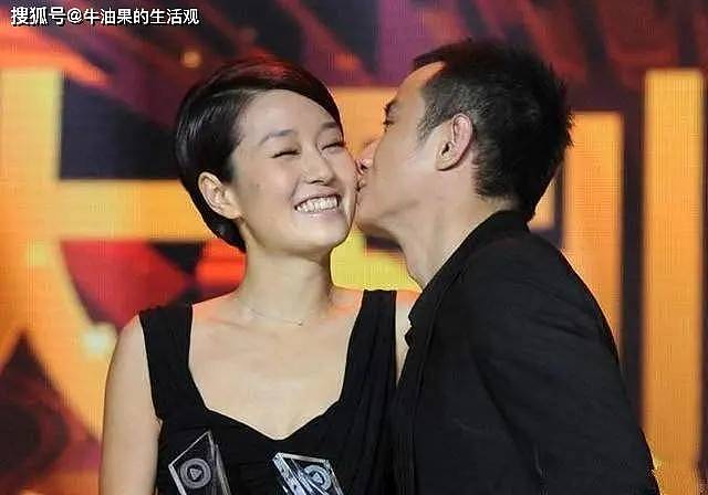 马伊琍被传再婚后,文章复婚无望带女友回家见妈妈,疑好事将近(组图) - 7