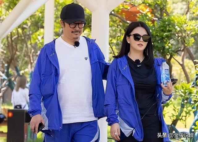 49岁李湘减肥成功,带女儿参加晚宴,一家三口再同框,疑似复婚?(组图) - 33