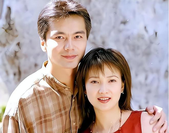 许亚军也没想到，24岁儿子许何，如今成了他深陷骂声中的“救赎”（组图） - 5