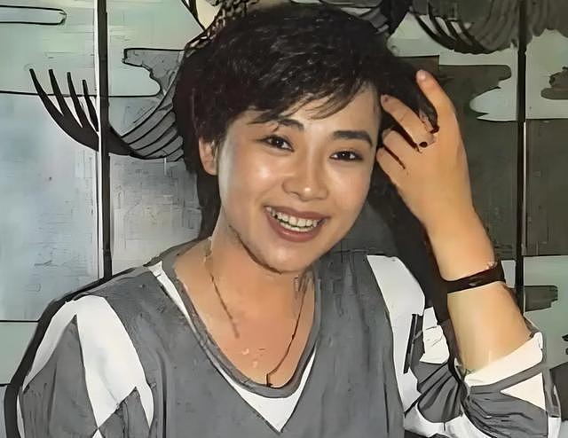 演都不演了!李连杰经济状况被扒光,黄秋燕如今下场全拜利智所赐(组图) - 4
