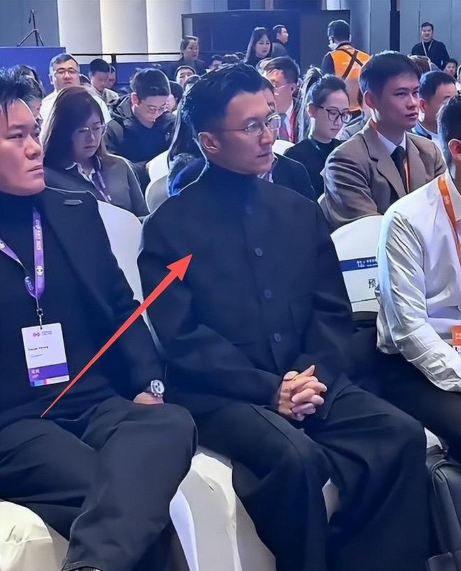 何超琼现身经济论坛,皮松肉垮不敢认,郭晶晶富态霍启刚好娇羞(组图) - 20