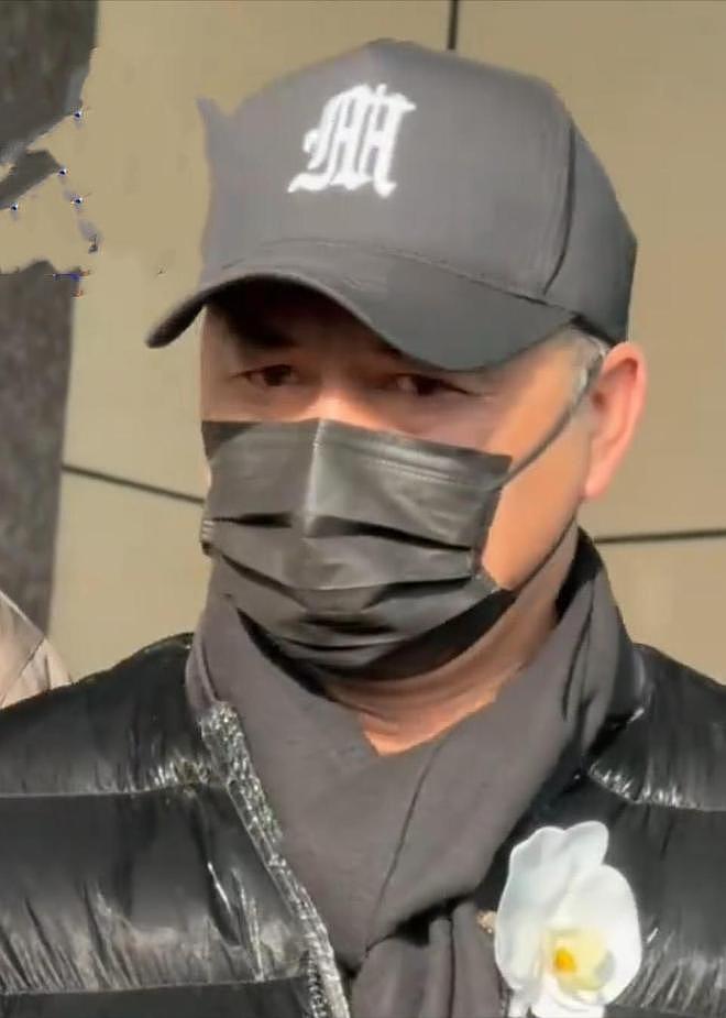 许亚军也没想到，24岁儿子许何，如今成了他深陷骂声中的“救赎”（组图） - 15