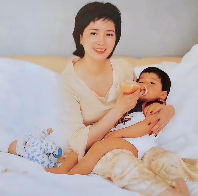 何晴的最后10年：患癌又中风，保姆陪伴左右，临终舍不得儿子（组图） - 28