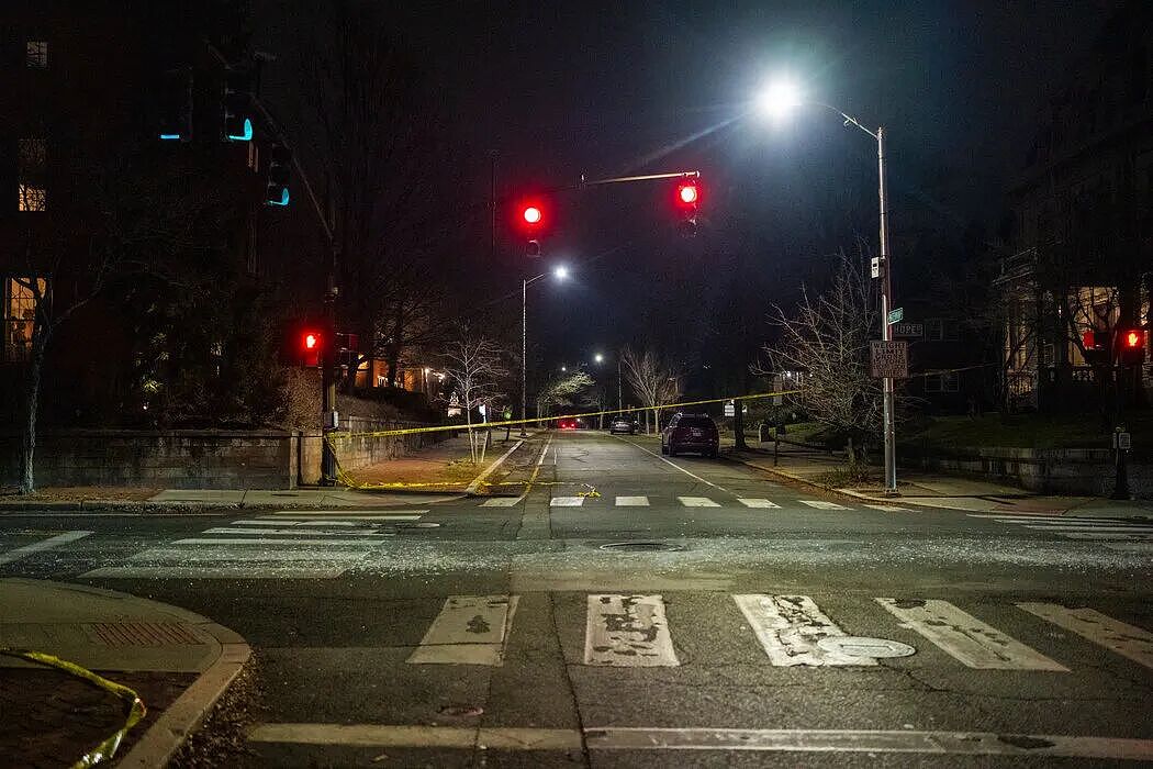 11人死伤, 名校大规模枪击! 又一名教授倒在血泊中, 系重要科研主任(组图) - 2