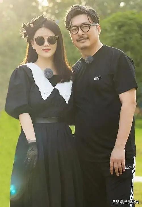 49岁李湘减肥成功,带女儿参加晚宴,一家三口再同框,疑似复婚?(组图) - 32