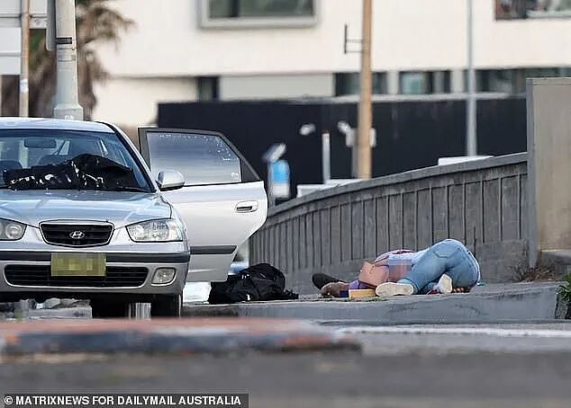 澳洲枪击惨案造大量伤亡,全网为中枪英雄狂捐百万,幸存者单亲妈妈募捐500块买手机,遭网友怒喷...(组图) - 24