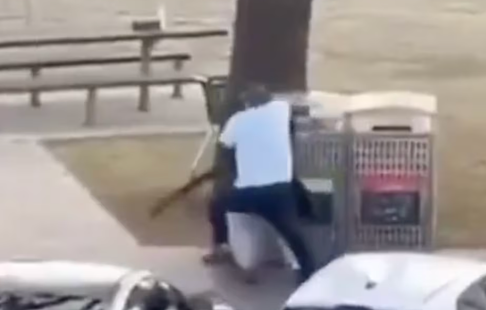 看哭了!悉尼无名路人夫妇第一个牺牲,却无人知晓!他们值得被铭记(组图) - 3
