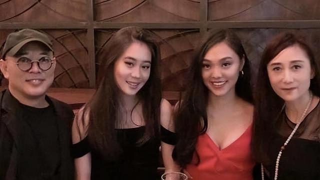 演都不演了!李连杰经济状况被扒光,黄秋燕如今下场全拜利智所赐(组图) - 6