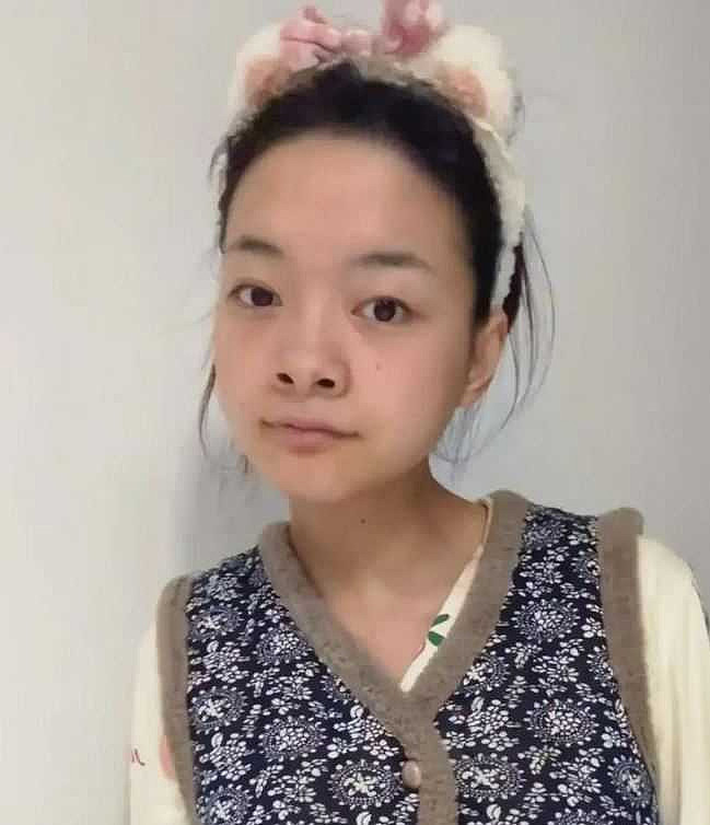 热搜第一！贵州00后正妹网红替家还债40万爆火，真身竟是脑瘫女孩（组图） - 2