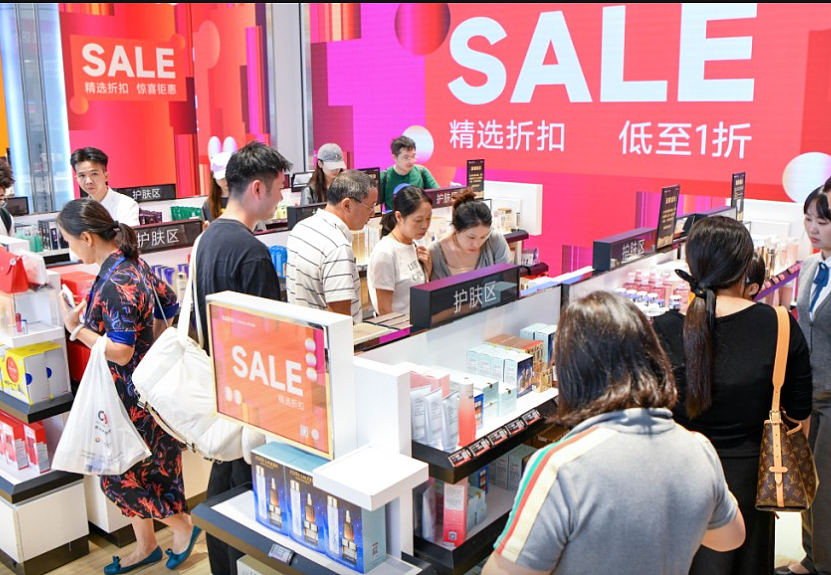海南今日封关!“零关税”商品超7成,85国人员可免签入境(视频/组图) - 2