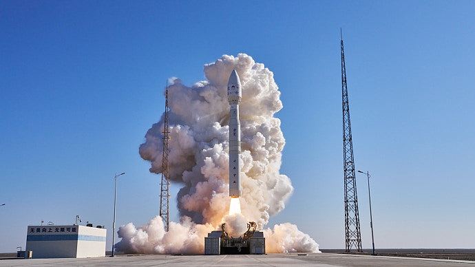 SpaceX指中国发射卫星差200米险撞星链,内媒列证据反批碰瓷(组图) - 7