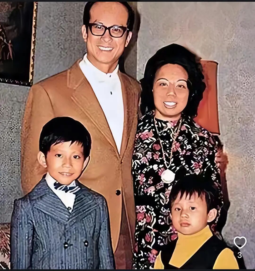 晚节不保？知名演员被相爱10年前任手撕，恋爱细节曝光，网友：这么喜欢找姐姐...（组图） - 24